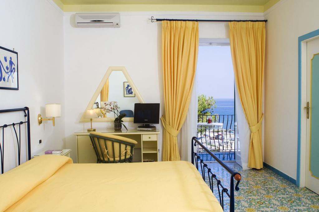 Hotel Villa Bianca Forio (Isola d'Ischia) Quarto foto
